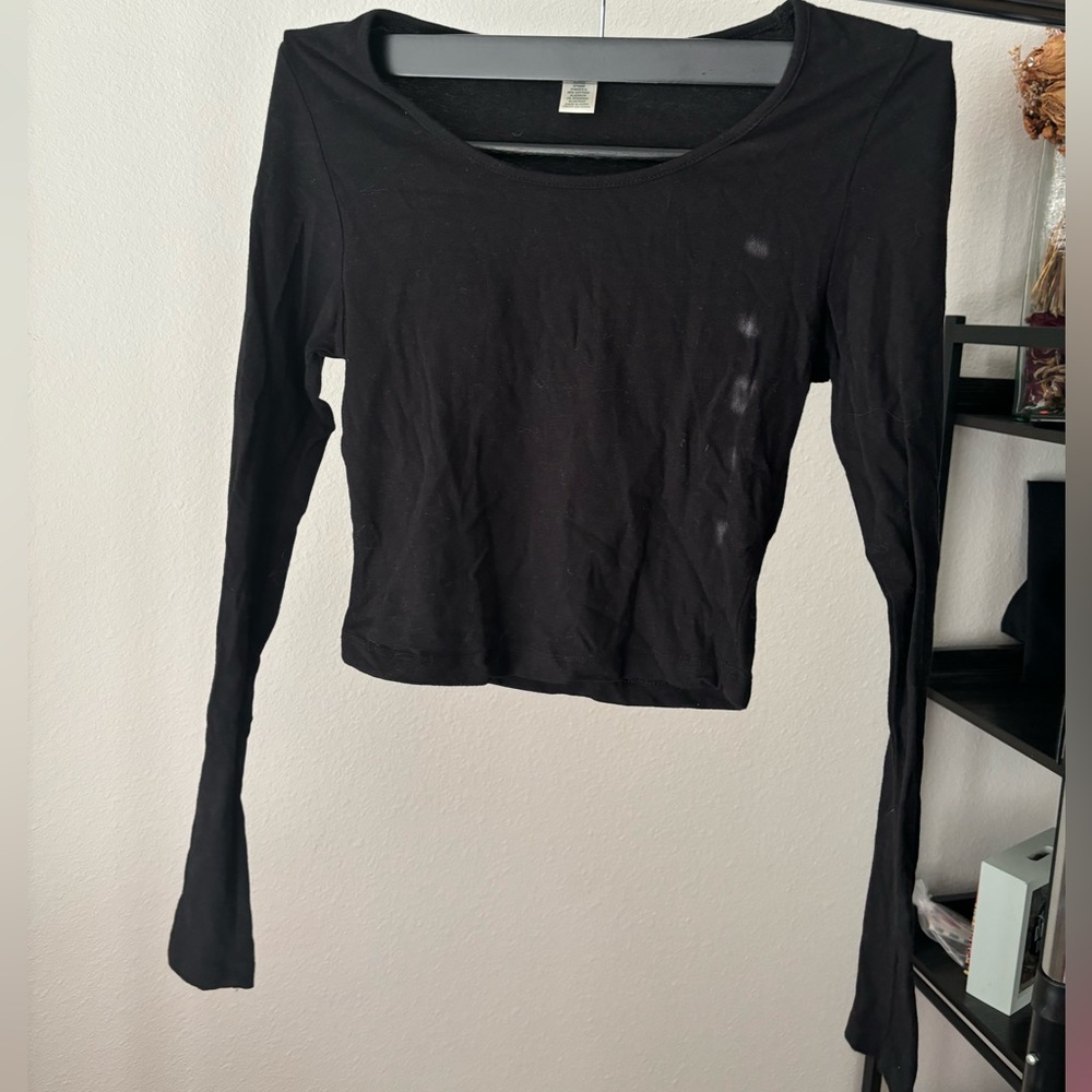 Black long sleeve top 🖤